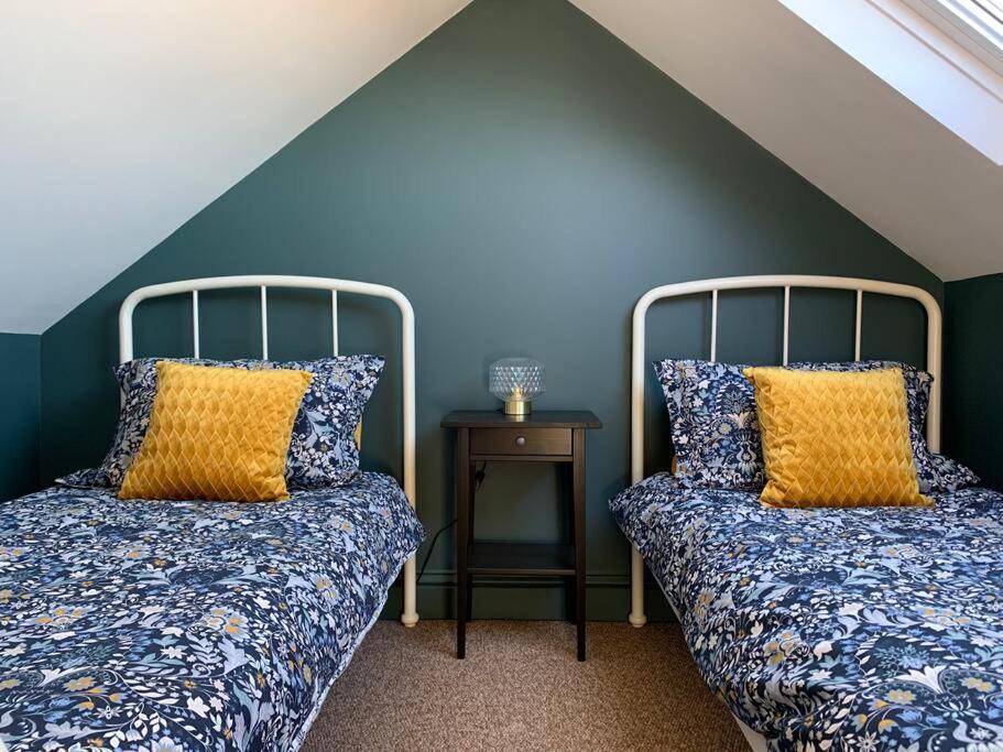 No 11, Fishguard, Ideal For Beach, Coastal Path And Town! Экстерьер фото